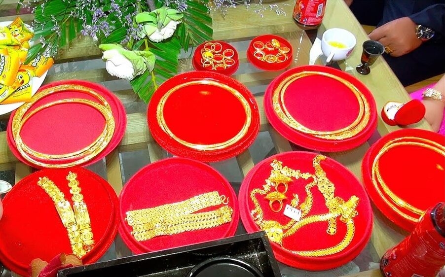 Tôi muốn dừng đám cưới của con trai khi biết gia cảnh nhà gái
